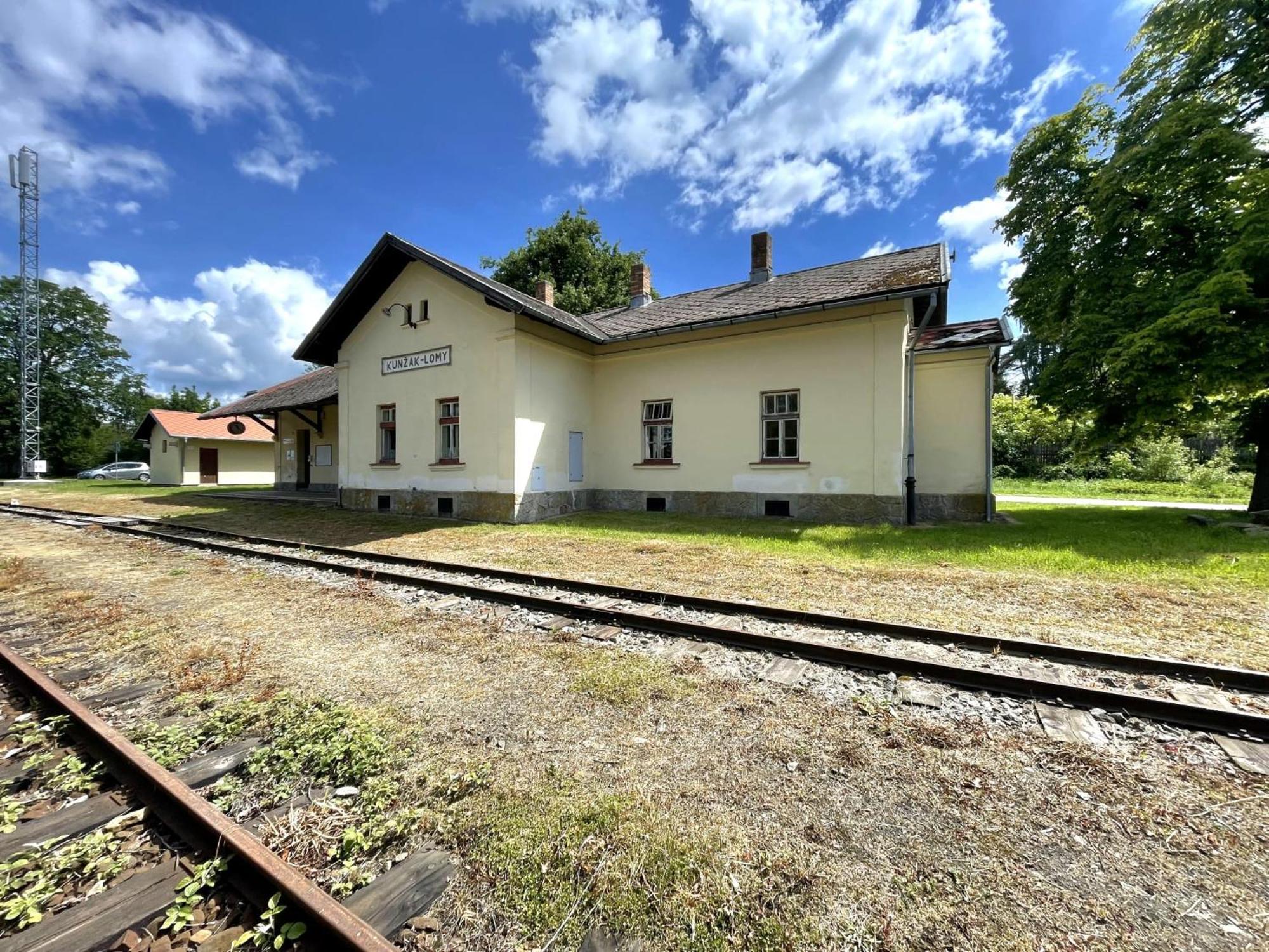 Apartment Uzkokolejky - Kunzak - Lomy Lomy (Jindrichuv Hradec)